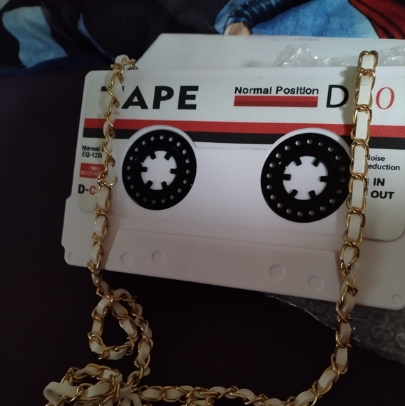 Black and white cassette tape purse - Picture 4 of 4